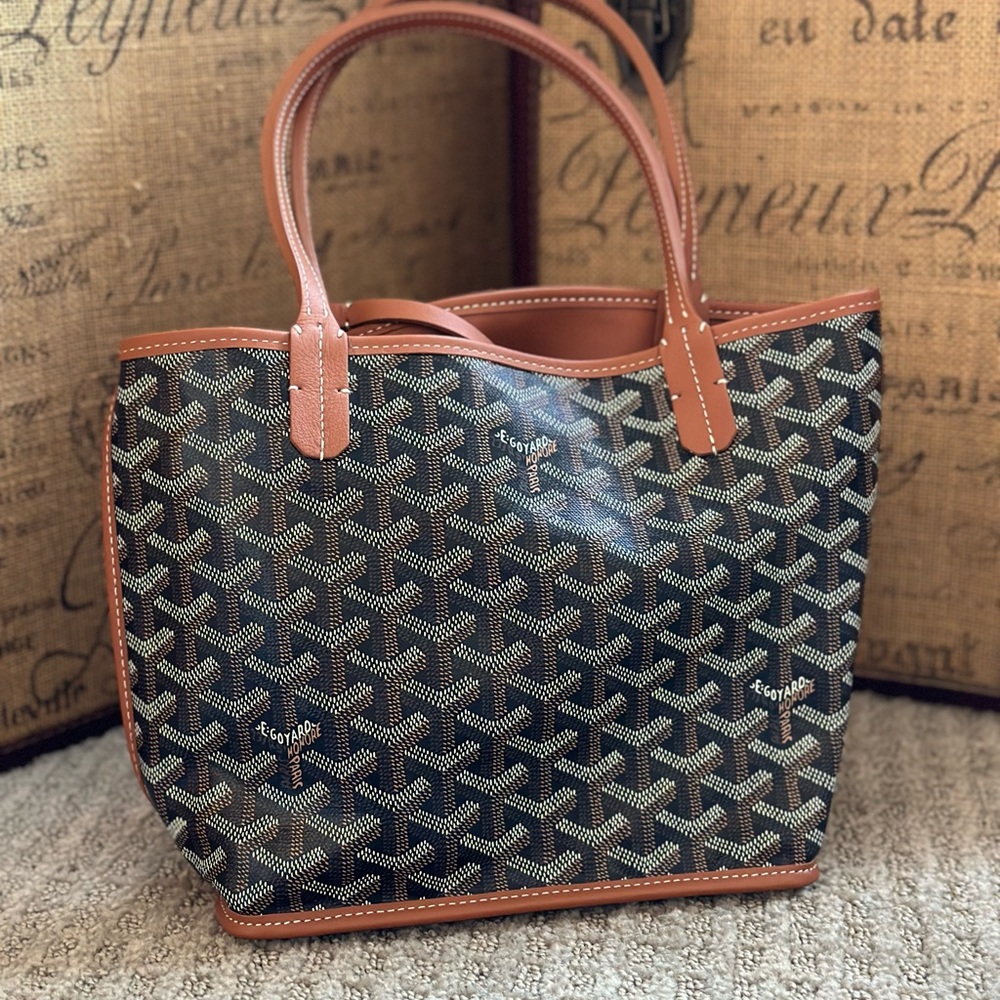 SOLD!! Goyard mini Anjou NEVER USED